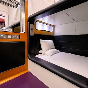 Yotelair London Gatwick Airport 3* Хорли